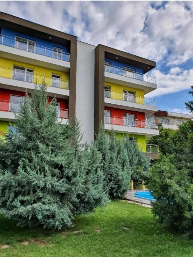 Tranzzit Airport Apartment II オトペニ エクステリア 写真