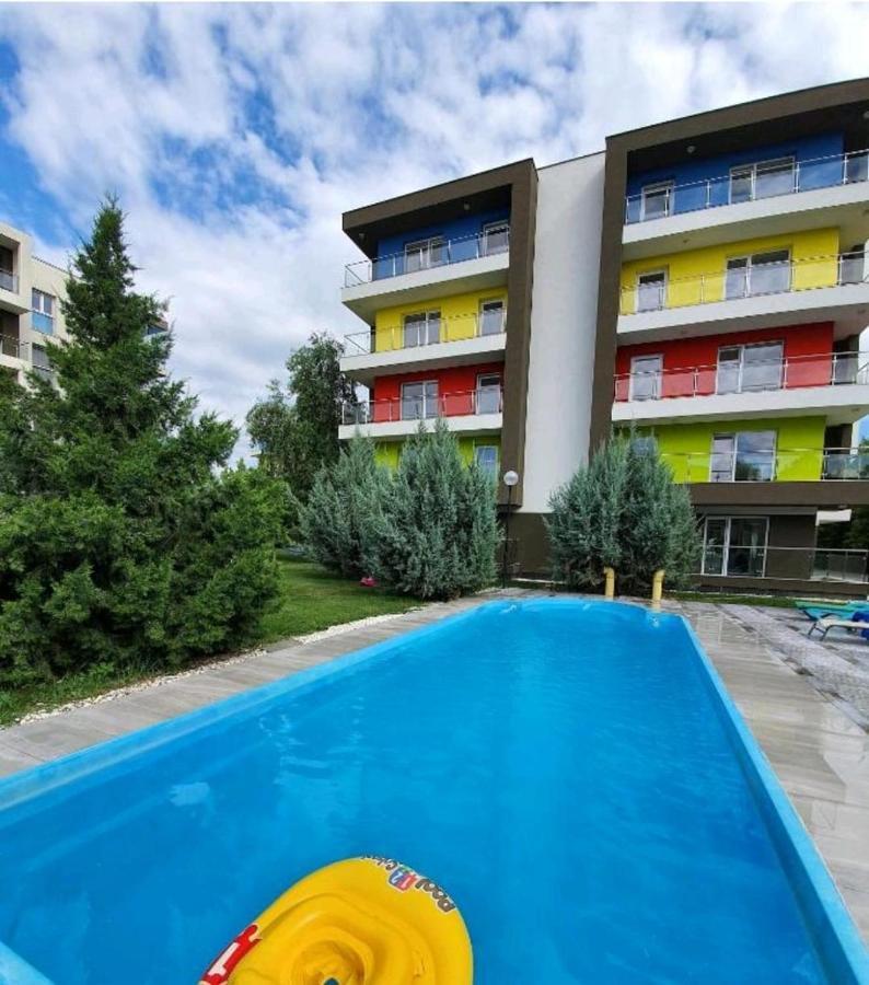Tranzzit Airport Apartment II オトペニ エクステリア 写真